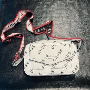 Guess crossbody bag